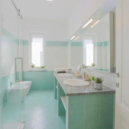 Private Luxury 5 Bedroom - Station Appartement