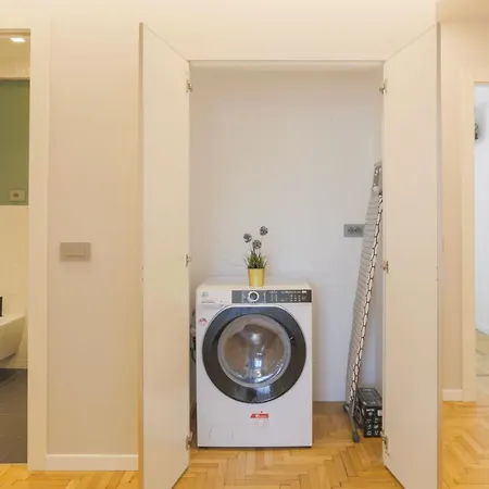 Private Luxury 5 Bedroom - Station * Milan