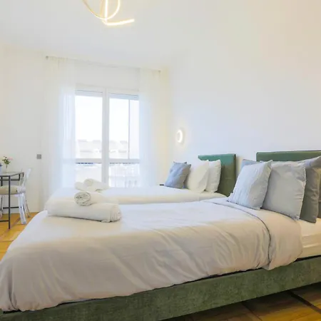 Apartmán Private Luxury 5 Bedroom - Station