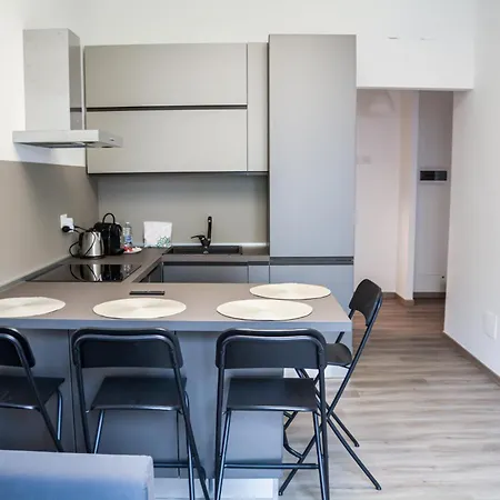 Porta Vittoria Per 4 Persone *