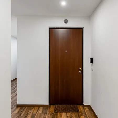 Apartment Noto Milan