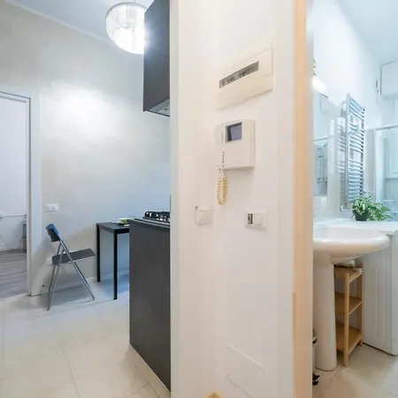 I Host - Melloni 34 米兰