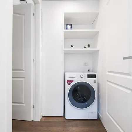 Easylife - - Vitruvio 4 - * ميلان