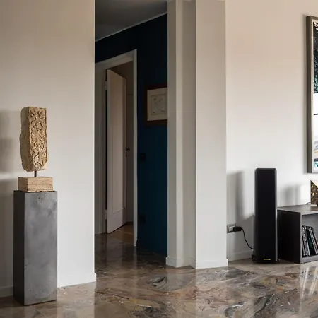Cadamosto Art Penthouse With Terrace R&r Milano
