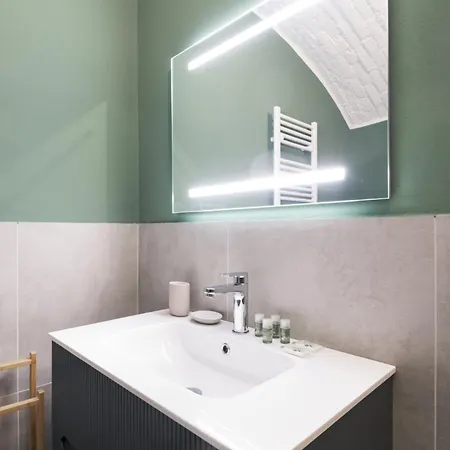 Easylife - Eleganza Nel Quartiere Isola Apartamento *