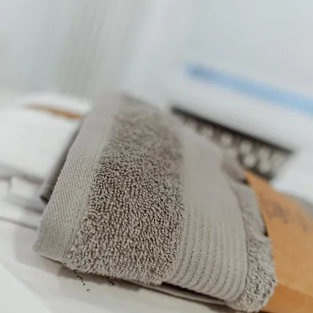 Isola Essence 200m Dal Bosco Verticale, Gae Aulenti, Garibaldi