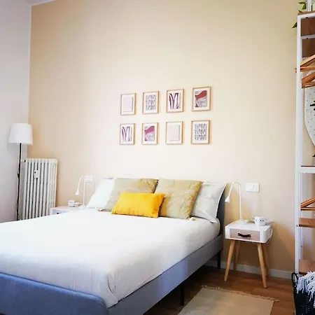 Apartment Sunny Flat 50 Meters From The Metro *