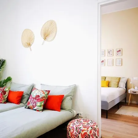 Sunny Flat 50 Meters From The Metro