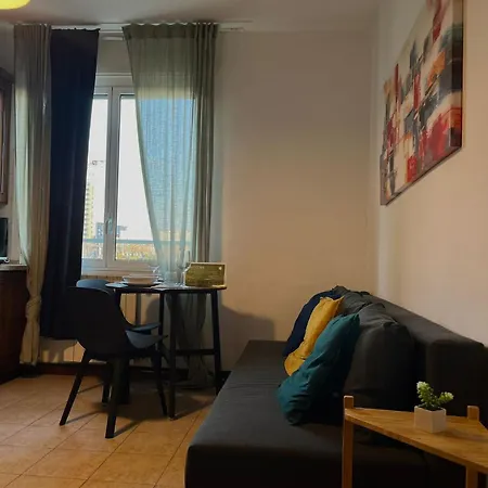 Guest Planet - Zona Bicocca Intero Apartment