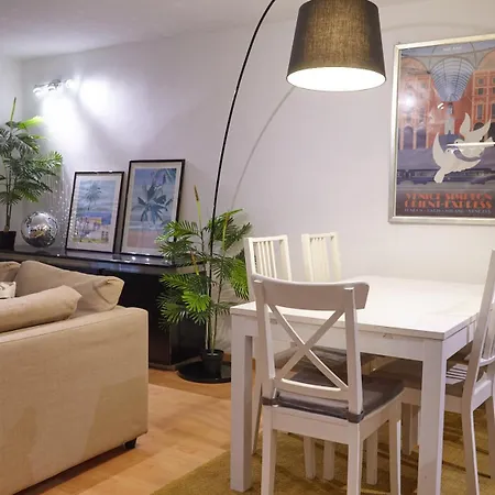 Appartement Stylish Loft With Balcony By The Center And Moscova Metro Station
