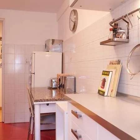 Stylish Loft With Balcony By The Center And Moscova Metro Station