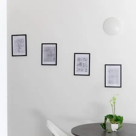 Santa Marta Luxury Duomo Apartment Milan