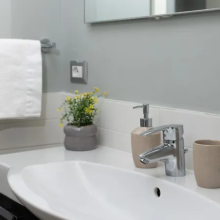 Con Metro Diretta 10 Minuti Duomo *