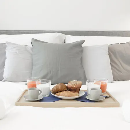 Apartament Station Modern Flat W/private Parking