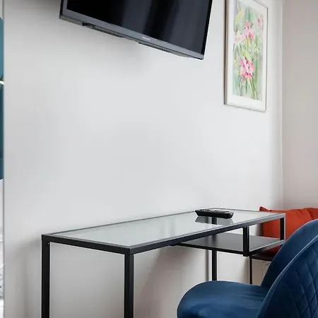 Frisi 3 Apartment