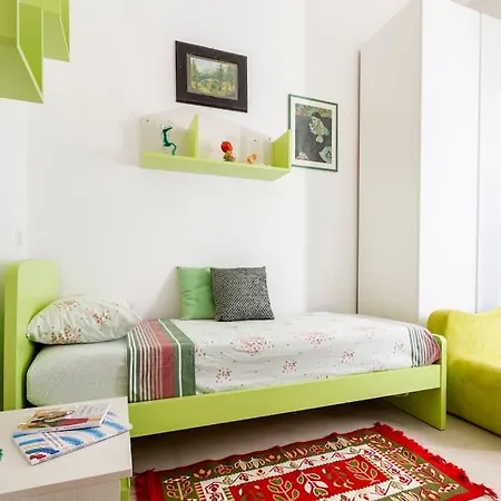 Elegante E Tranquillo * Milánó