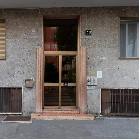 公寓 Bilocale Con Balcone In Zona Tranquilla E *
