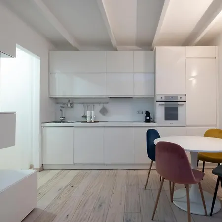 I Host - Vigevano 13 Apartman *