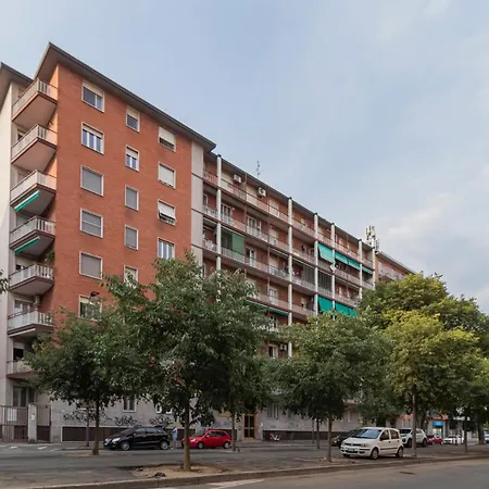 Bilocale Con Balcone In Zona Tranquilla E 公寓 *