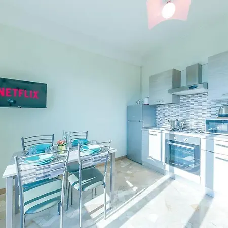 Navigli - Downtown - Duomo Spacious Two Bedroom - Close To Metro - Ac - Wi-fi Apartment Milan