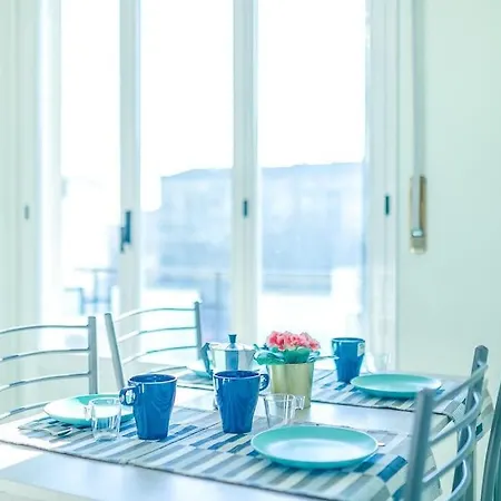 Navigli - Downtown - Duomo Spacious Two Bedroom - Close To Metro - Ac - Wi-fi Apartment *