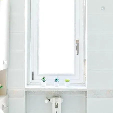 Navigli - Downtown - Duomo Spacious Two Bedroom - Close To Metro - Ac - Wi-fi * Milan