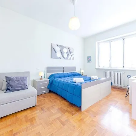 Apartment Navigli - Downtown - Duomo Spacious Two Bedroom - Close To Metro - Ac - Wi-fi *