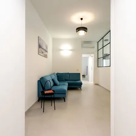 Assab By Halldis * Milánó