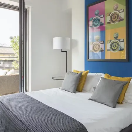 6 Guests With View In