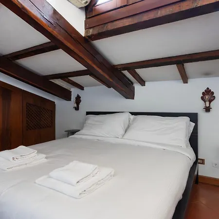 Italianway - Bigli 6 * Milano