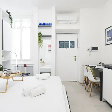 Easylife - Pratico Monolocale In Zona Isola Apartment