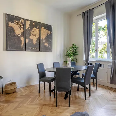 Elegant Brand New Near Duomo Apartment Milan