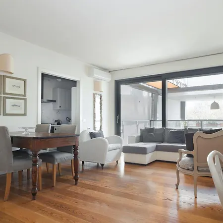 Joivy Delightful Family Flat With Terrace *