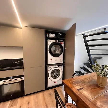 Classy & Chic 2 Storey Loft Apartament Mediolan
