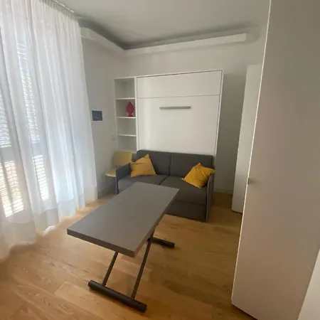 Paoli * Milan