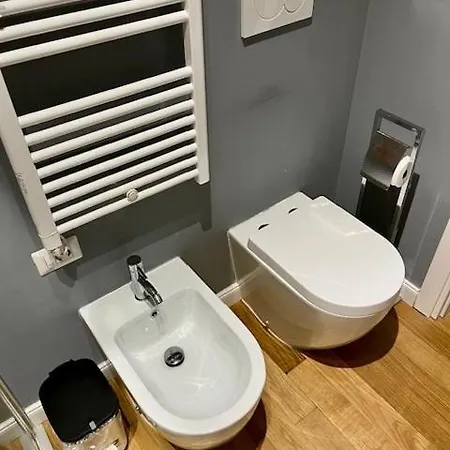 The Small White House In Apartment Milan