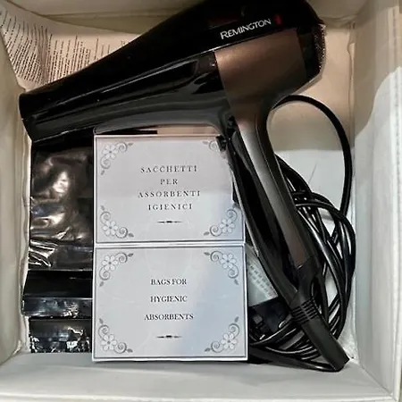 The Small White House In Apartament