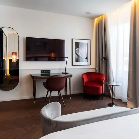 Radisson Collection Hotel, Santa Sofia 5* Milano