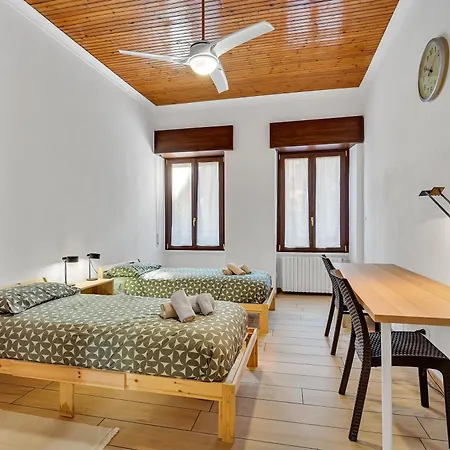 Charming & Bright In The Heart Of - Balcony Milaan
