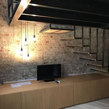 Dezza Loft Apartment *