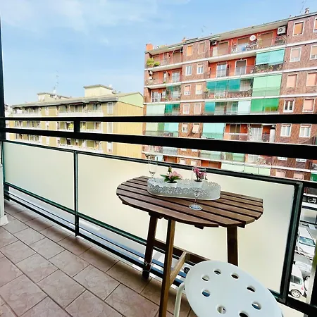 Nicole's Appartament-a 15 Min Dal Duomo * ميلان