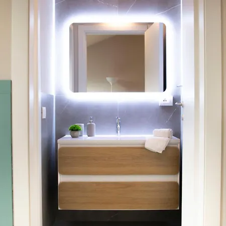 Small Island In * Milánó