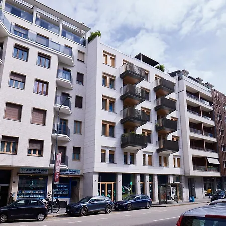 Italian Fashion - Luxurious Marble City Center