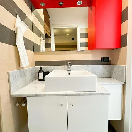 Open Space Con Terrazzo In Appartement *