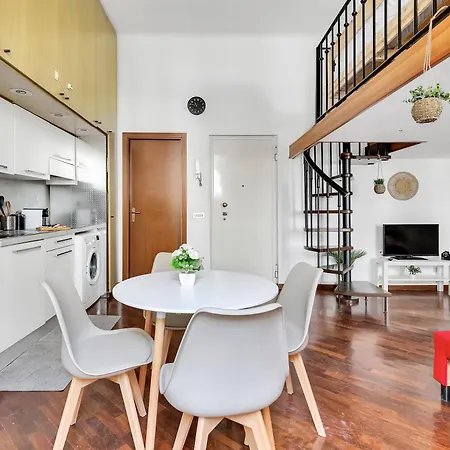 Centro Storicolittle Loft With Balcony Duomo A 10 Miuti Apartament *