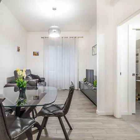 Domusmi Veniero 12 Апартаменты *