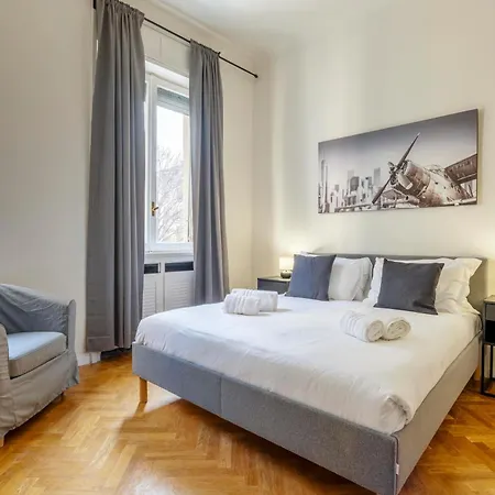 Apartment Elegant Brand New Near Duomo