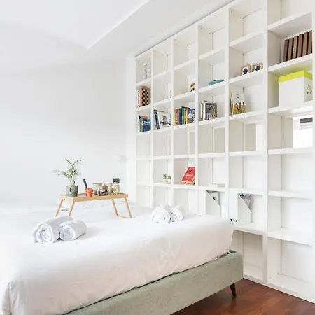 Easylife - - Garigliano 10 - Isola Apartment