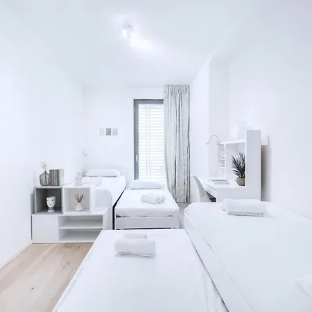 Easylife - - Macchi 61 - Apartamento