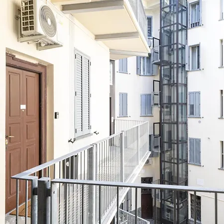 Easylife - Pratico Monolocale In Zona Isola